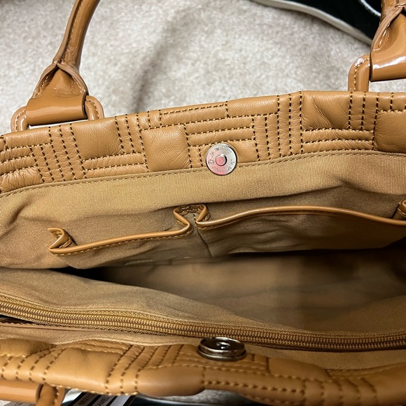 - Sondra Roberts New York Camel color Large Purse - Picture 3 of 3